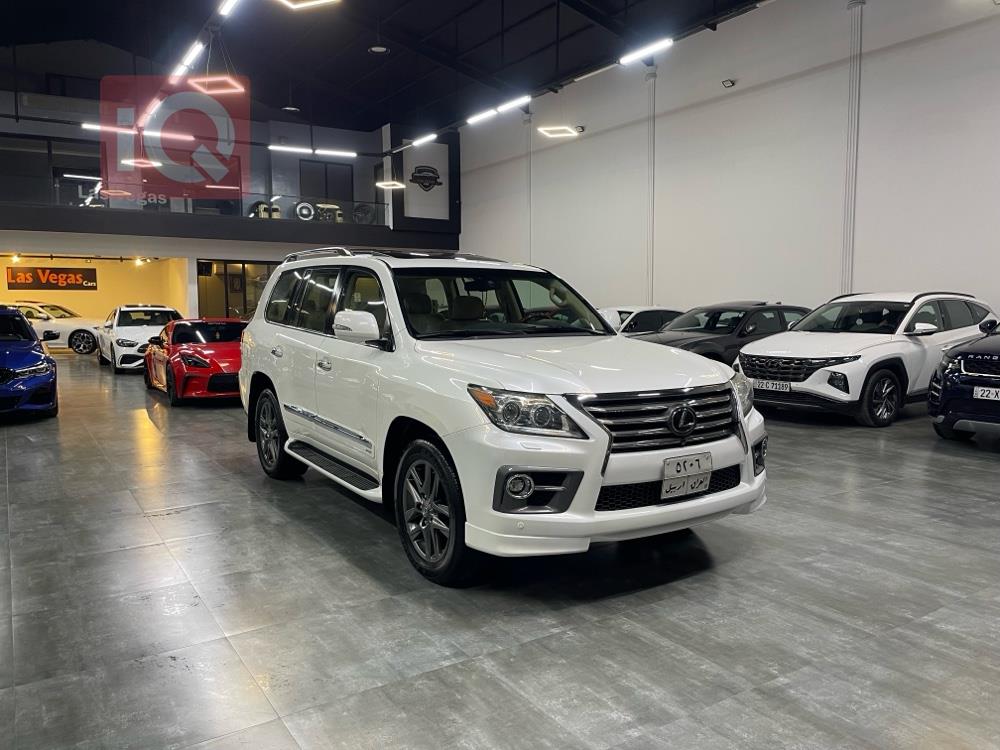 Lexus LX